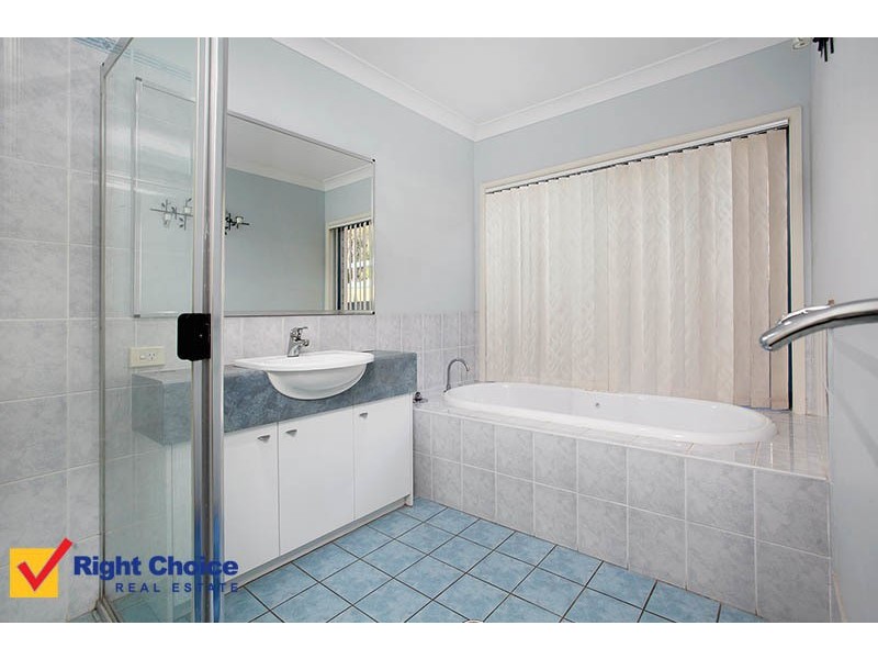 8 Ashton Close, Albion Park NSW 2527