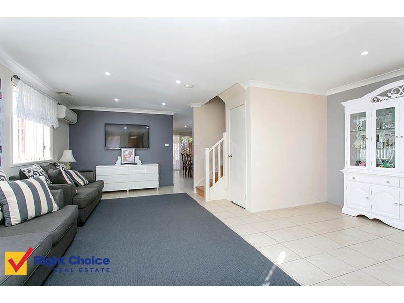 1/4 Burdekin Drive, Albion Park NSW 2527