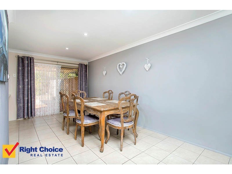 1/4 Burdekin Drive, Albion Park NSW 2527