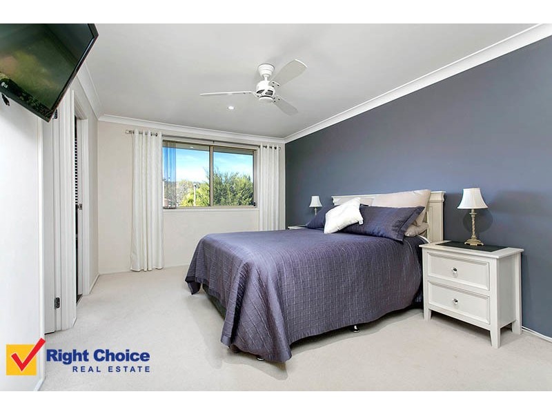 1/4 Burdekin Drive, Albion Park NSW 2527