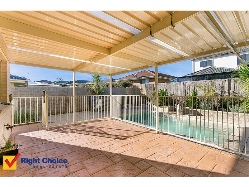 1/4 Burdekin Drive, Albion Park NSW 2527