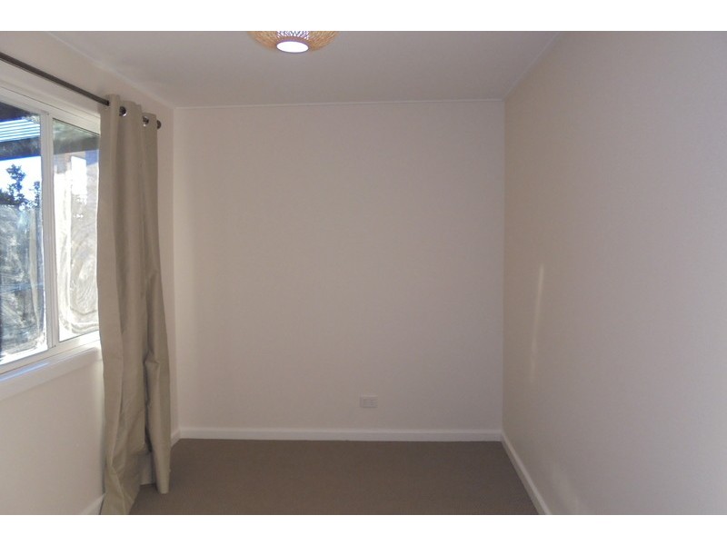 3 Lake Entrance Road, Oak Flats NSW 2529