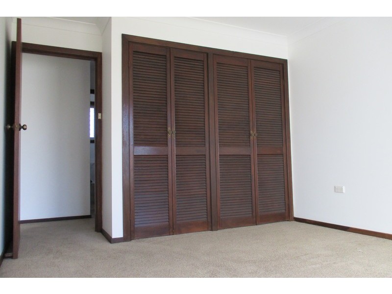 1/93 Barton Street, Oak Flats NSW 2529