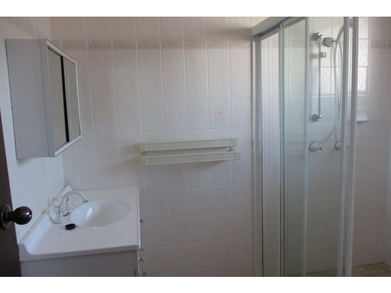 1/93 Barton Street, Oak Flats NSW 2529