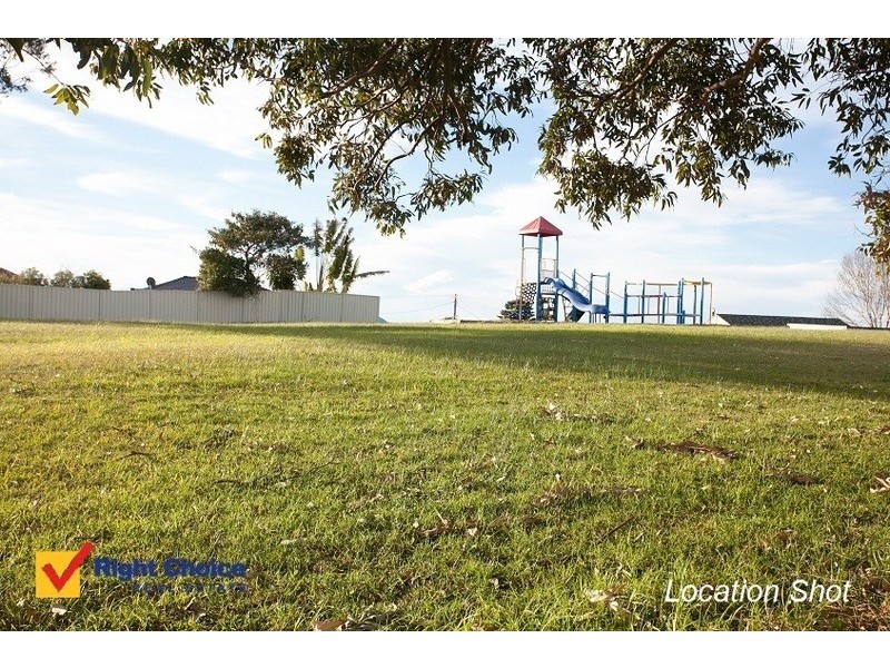 4 Elouera Street, Lake Illawarra NSW 2528