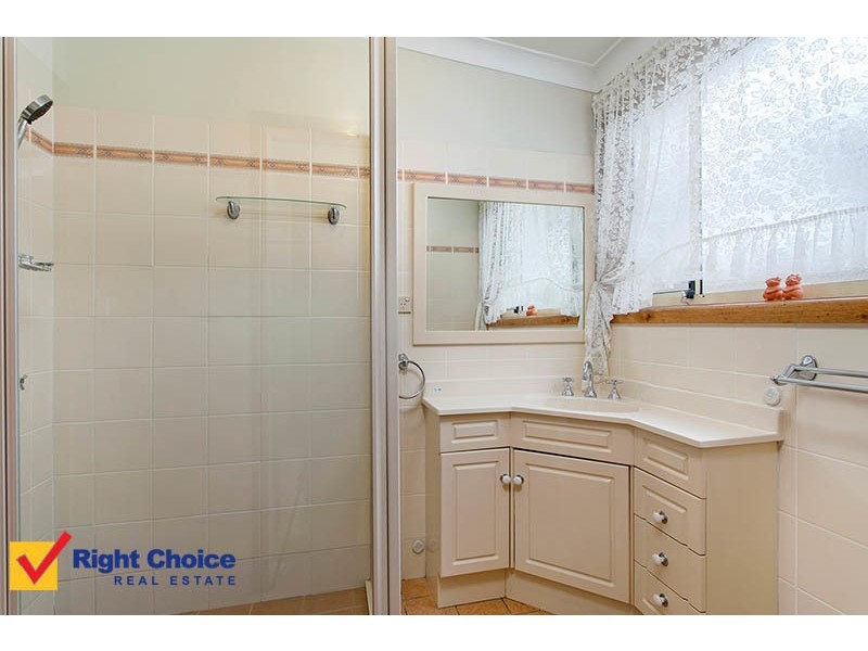 7 Gordon Avenue, Oak Flats NSW 2529