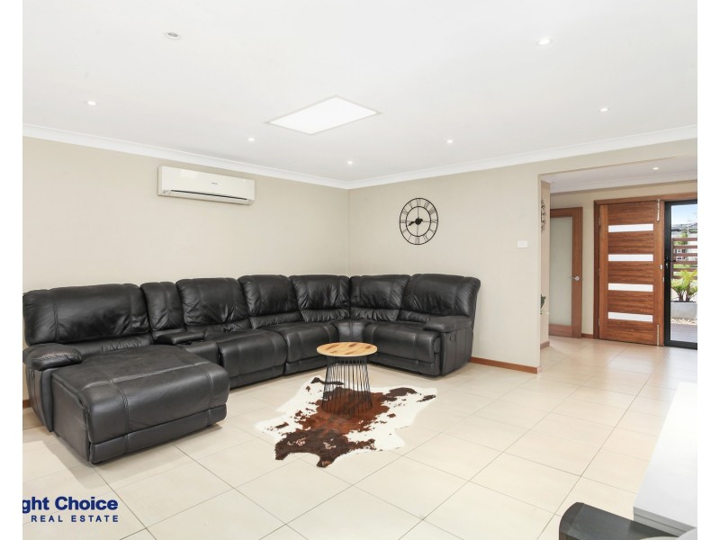 33 Kaylaur Crescent, Albion Park Rail NSW 2527