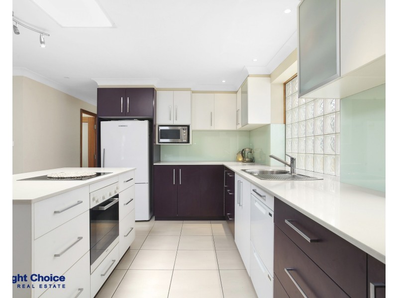 33 Kaylaur Crescent, Albion Park Rail NSW 2527