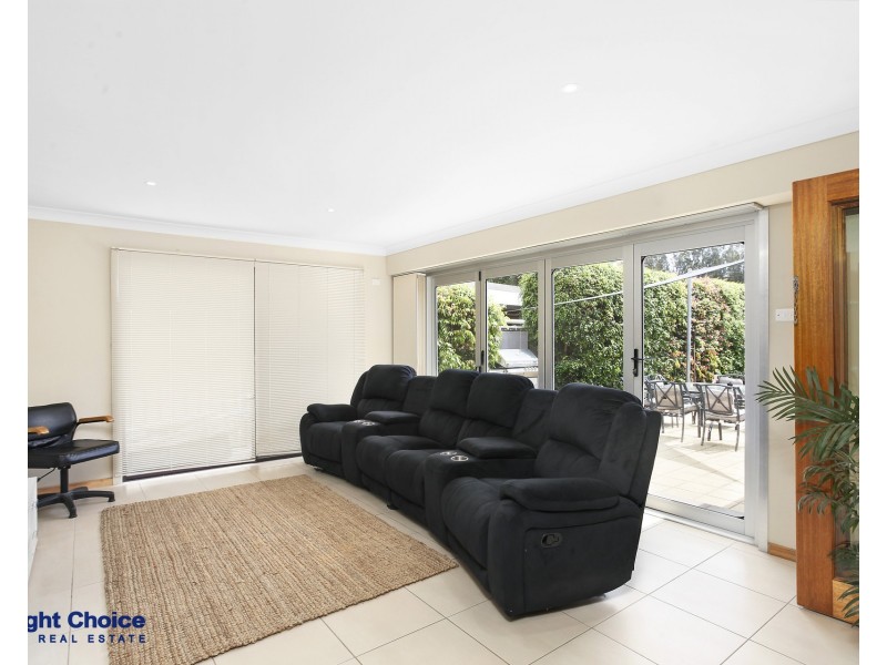 33 Kaylaur Crescent, Albion Park Rail NSW 2527