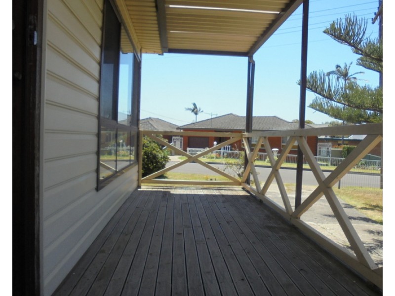 27 Stephanie Avenue, Warilla NSW 2528