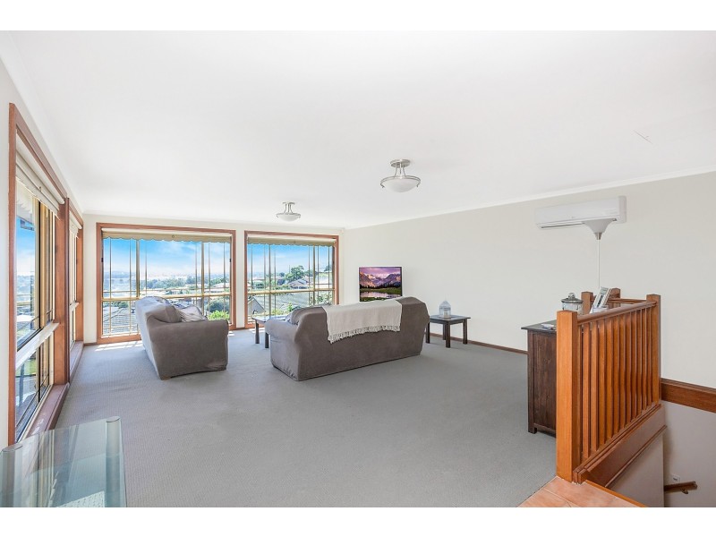 18 Abercrombie Crescent, Albion Park NSW 2527