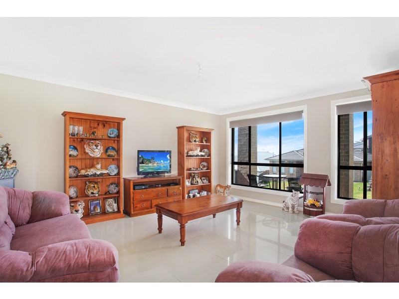 7 Elizabeth Circuit, Flinders NSW 2529