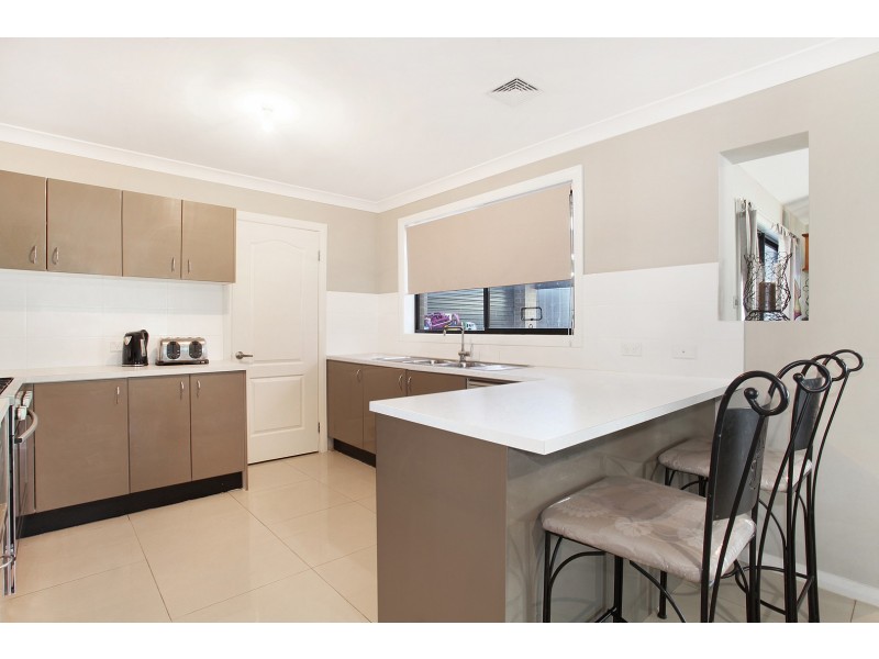 7 Elizabeth Circuit, Flinders NSW 2529