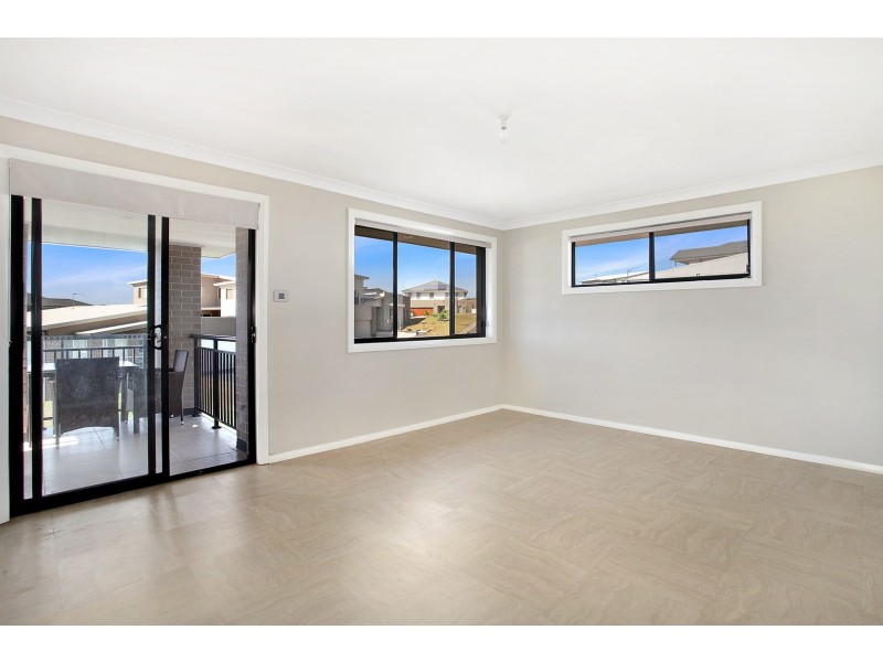 7 Elizabeth Circuit, Flinders NSW 2529