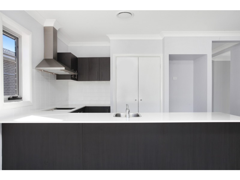 14 Violet Boulevard, Calderwood NSW 2527