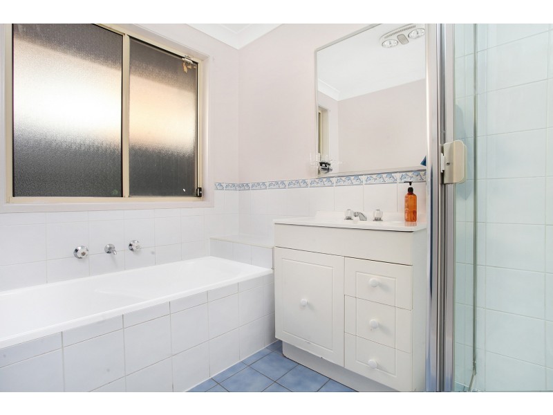 31 Esperance Drive, Albion Park NSW 2527