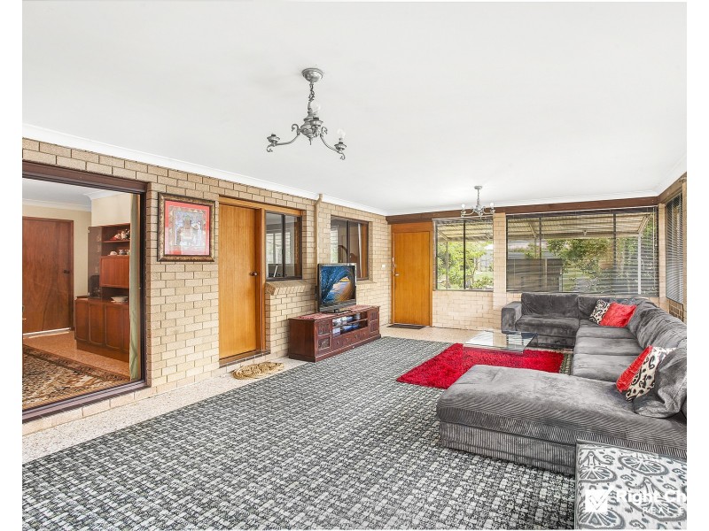 155 Central Avenue, Oak Flats NSW 2529