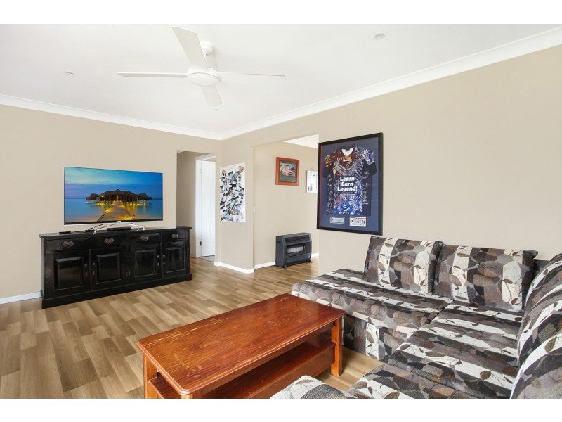 48 Polock Crescent, Albion Park NSW 2527