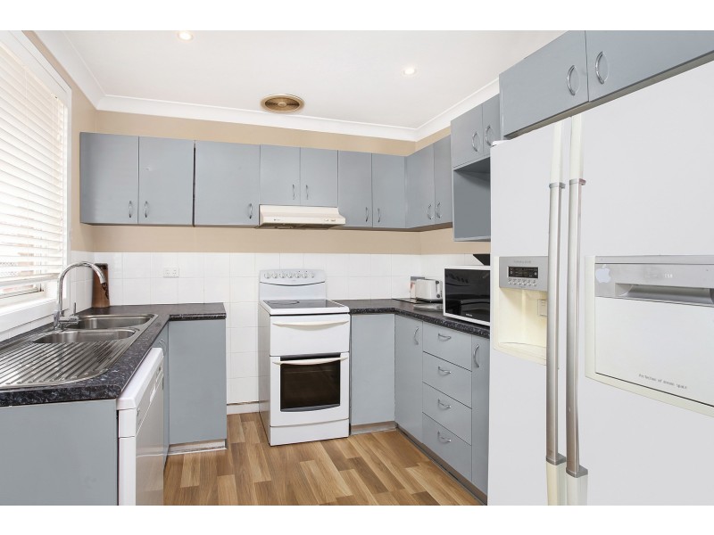 48 Polock Crescent, Albion Park NSW 2527