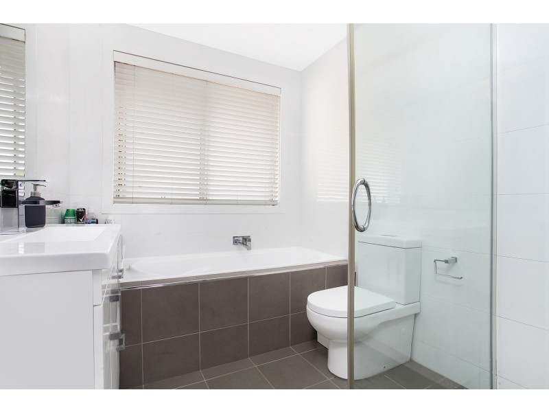 48 Polock Crescent, Albion Park NSW 2527