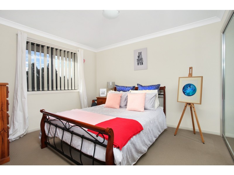 2/121 Daintree Drive, Albion Park NSW 2527