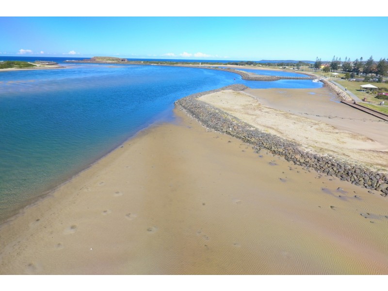 39 Pur Pur Avenue, Lake Illawarra NSW 2528