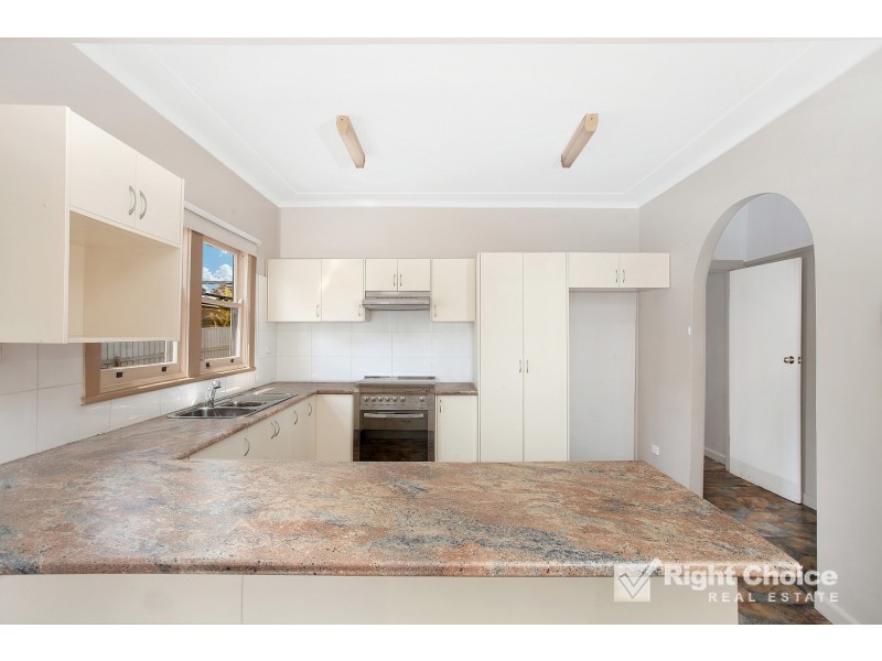 129 Prince Edward Drive, Dapto NSW 2530