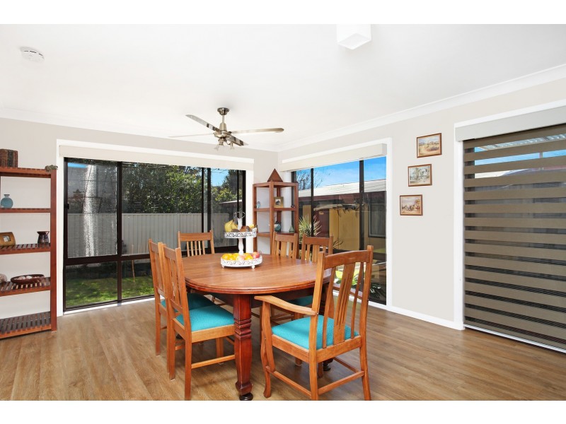 4 Gould Place, Lake Illawarra NSW 2528