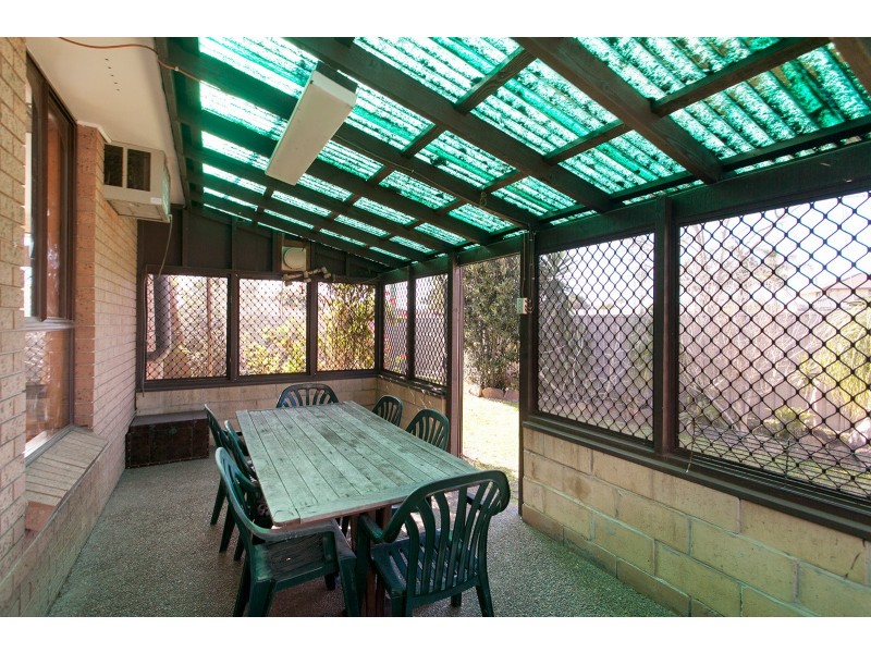 2 Moras Place, Lake Illawarra NSW 2528