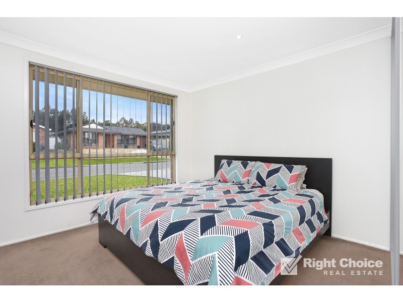 9 Honeysuckle Place, Albion Park Rail NSW 2527