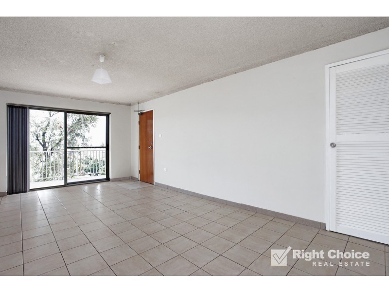 2/15 Melinda Grove, Lake Heights NSW 2502