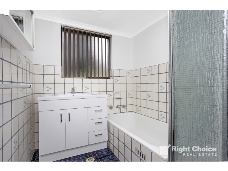 2/15 Melinda Grove, Lake Heights NSW 2502