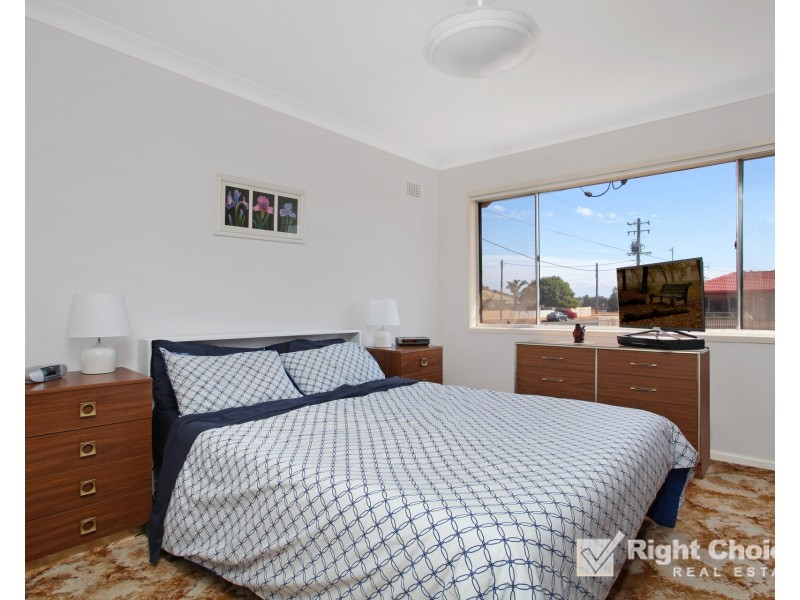 2 Corona Avenue, Lake Illawarra NSW 2528