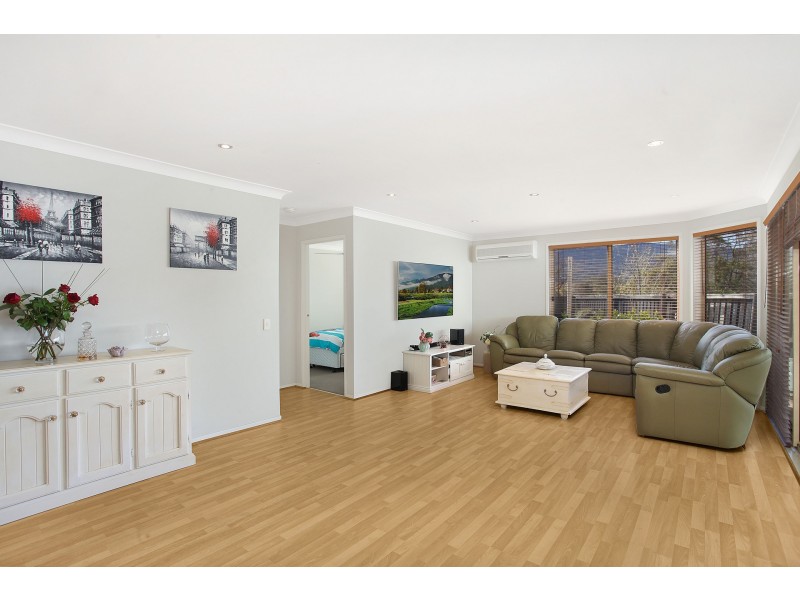 23 Oakwood Place, Horsley NSW 2530