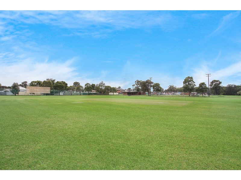 93 Fisher Street, Oak Flats NSW 2529