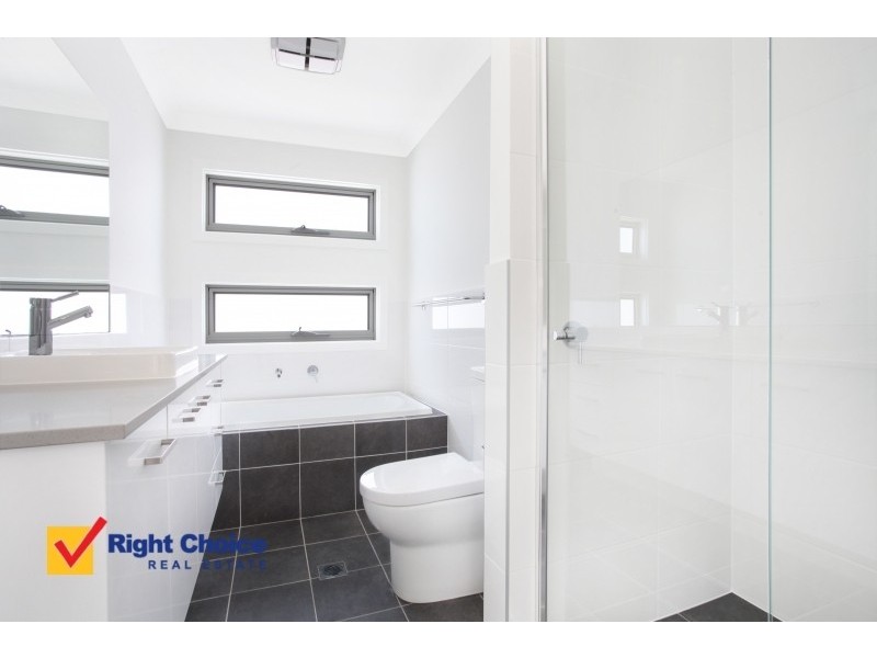 2/19 Tabourie Close, Flinders NSW 2529