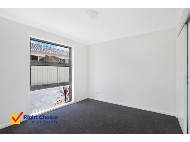 2/19 Tabourie Close, Flinders NSW 2529