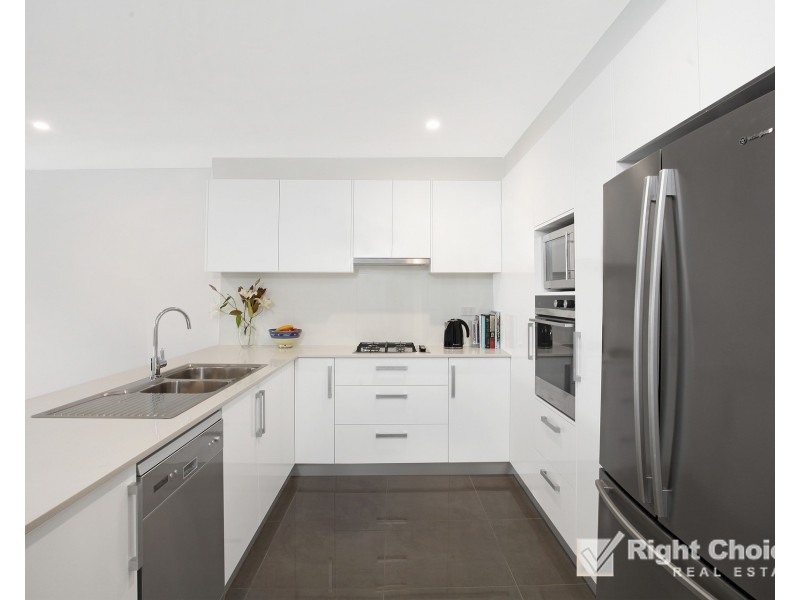 17 Bartlett Crescent, Calderwood NSW 2527