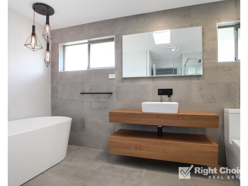 5 Gipps Crescent, Barrack Heights NSW 2528