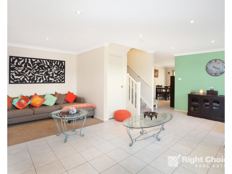 2/4 Burdekin Drive, Albion Park NSW 2527