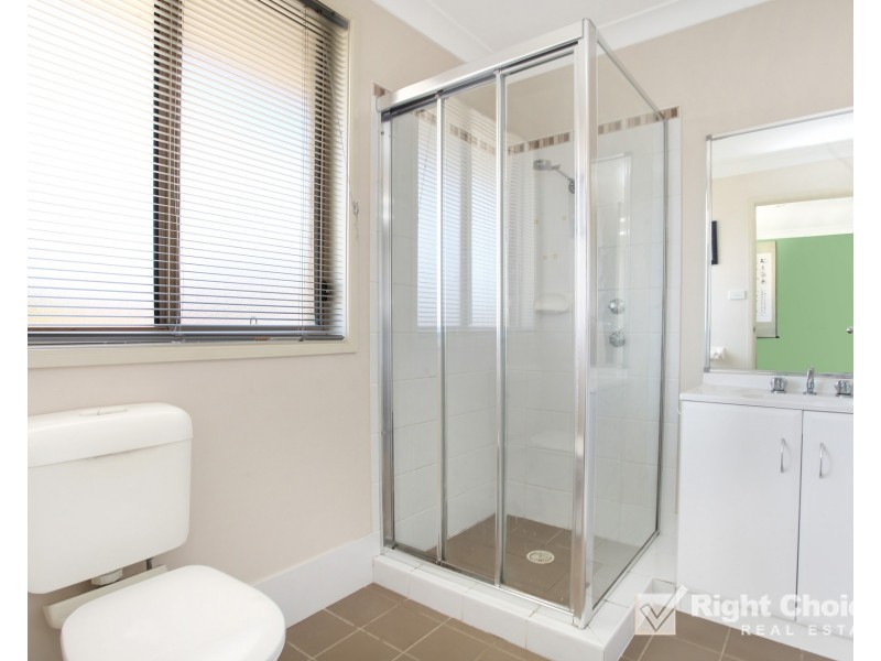 2/4 Burdekin Drive, Albion Park NSW 2527