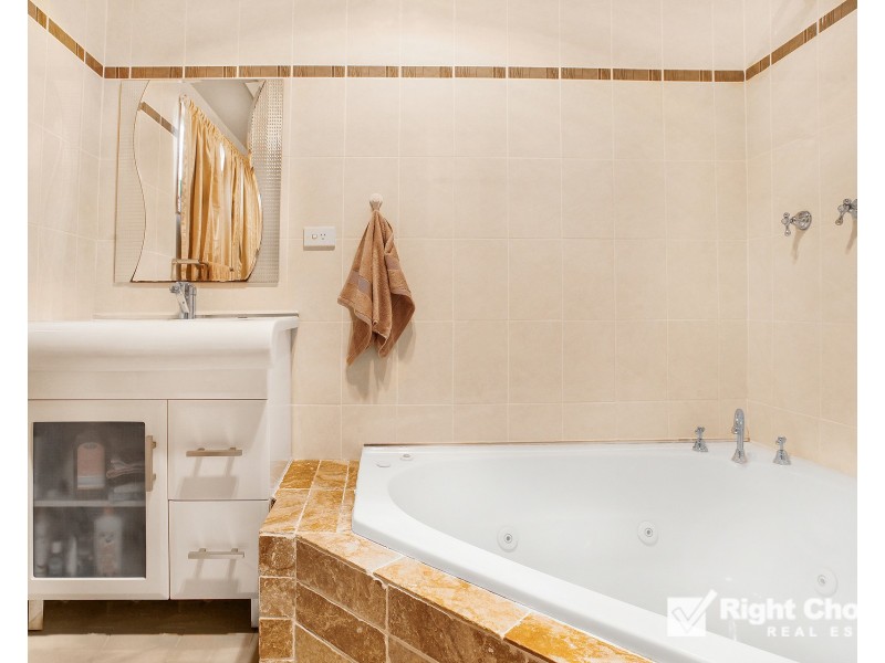 13 Nob Hill Drive, Oak Flats NSW 2529