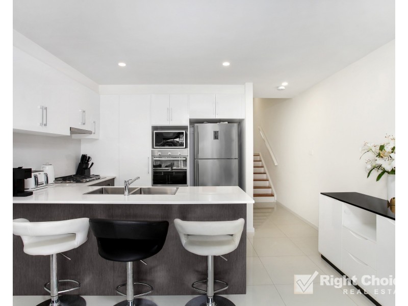 3/2 Whistlers Run, Albion Park NSW 2527