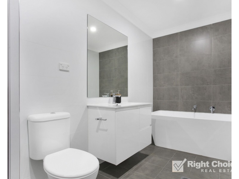 3/2 Whistlers Run, Albion Park NSW 2527