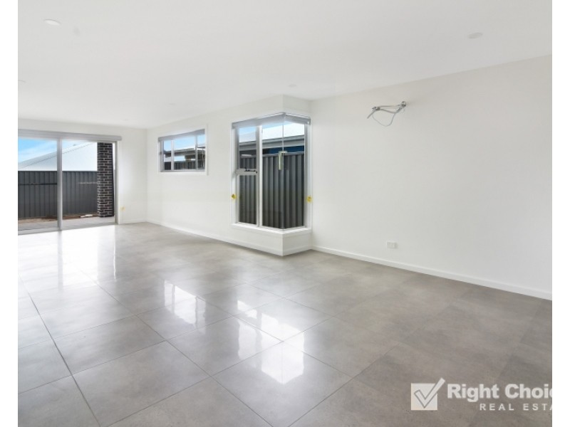 5 Bartlett Crescent, Calderwood NSW 2527