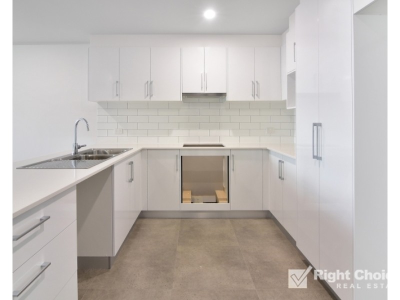 5 Bartlett Crescent, Calderwood NSW 2527