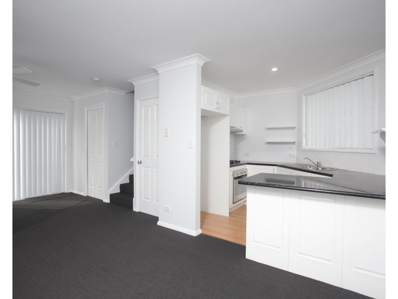 1/39 Terry Avenue, Warilla NSW 2528