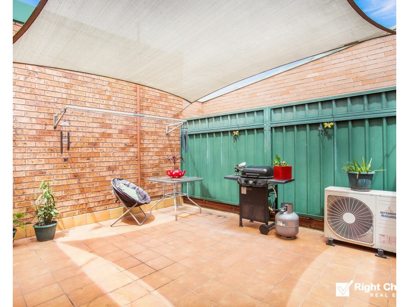 2/122B Tongarra Road, Albion Park NSW 2527