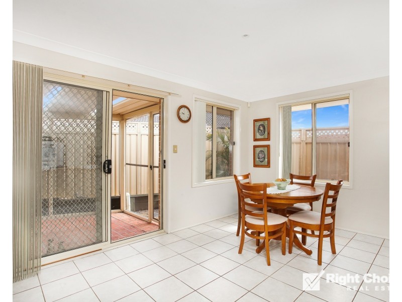 2/41 Campaspe Circuit, Albion Park NSW 2527