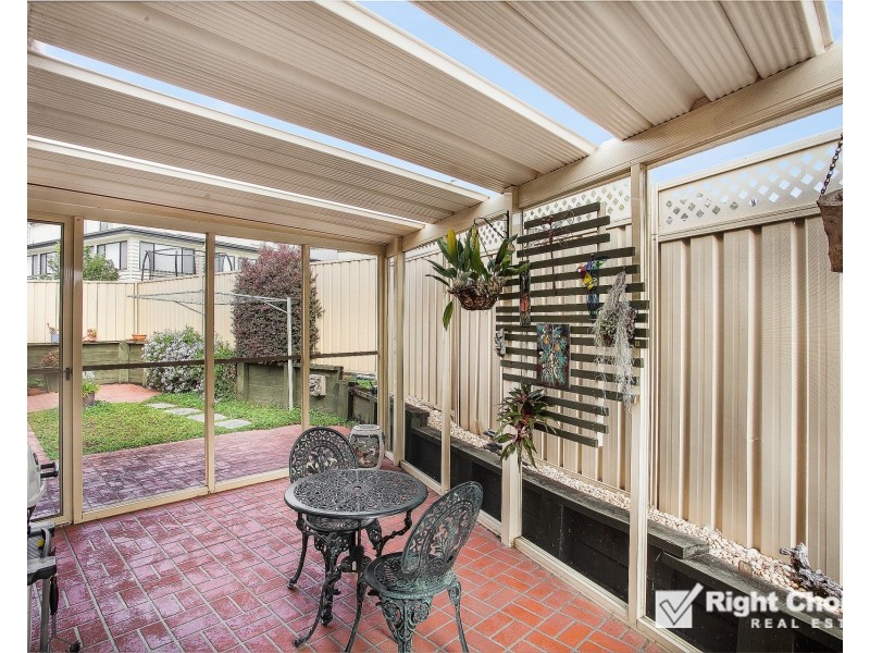 2/41 Campaspe Circuit, Albion Park NSW 2527